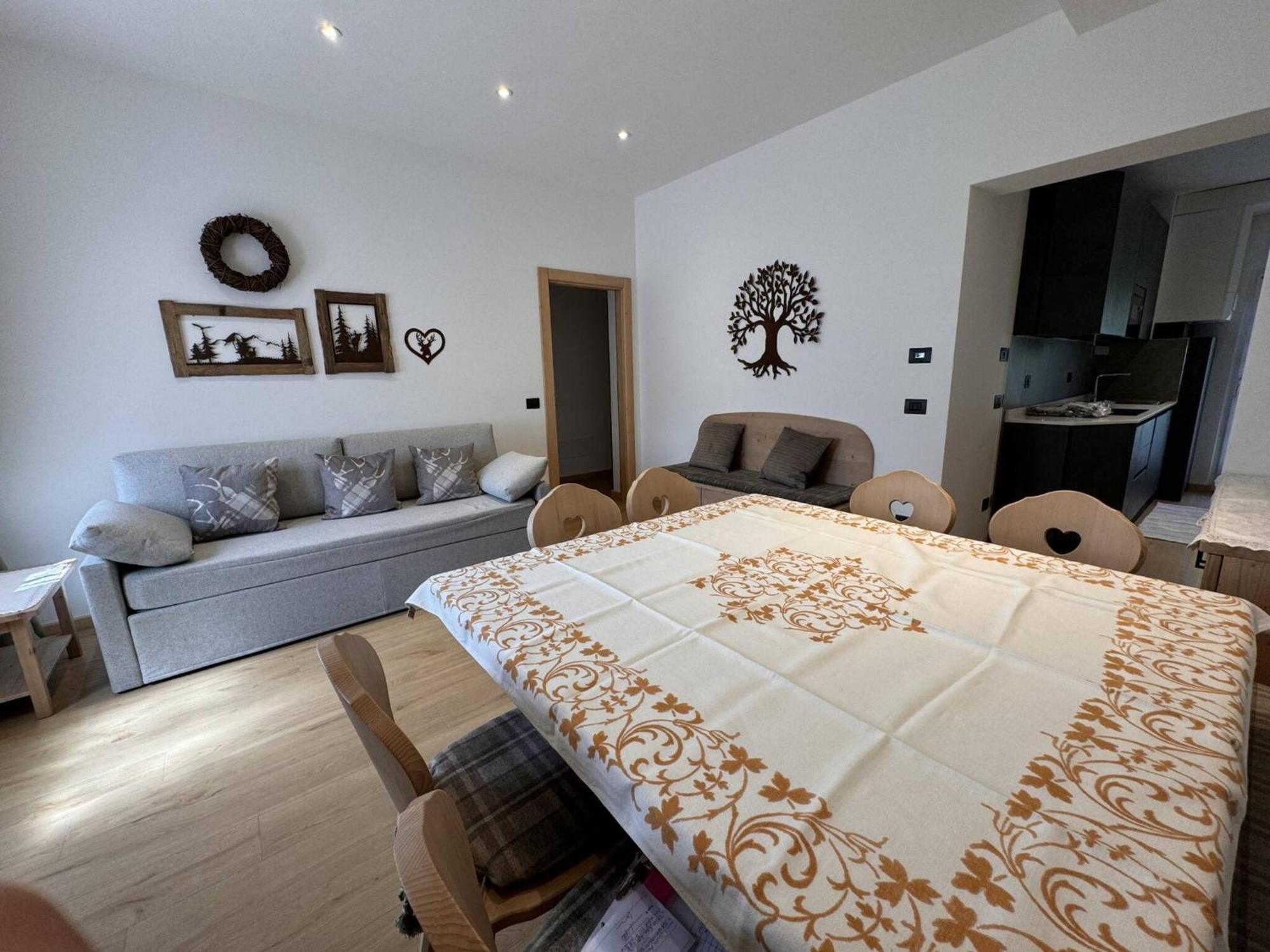 Appartamento Continental - 8 Posti Letto San Vito di Cadore Exteriör bild