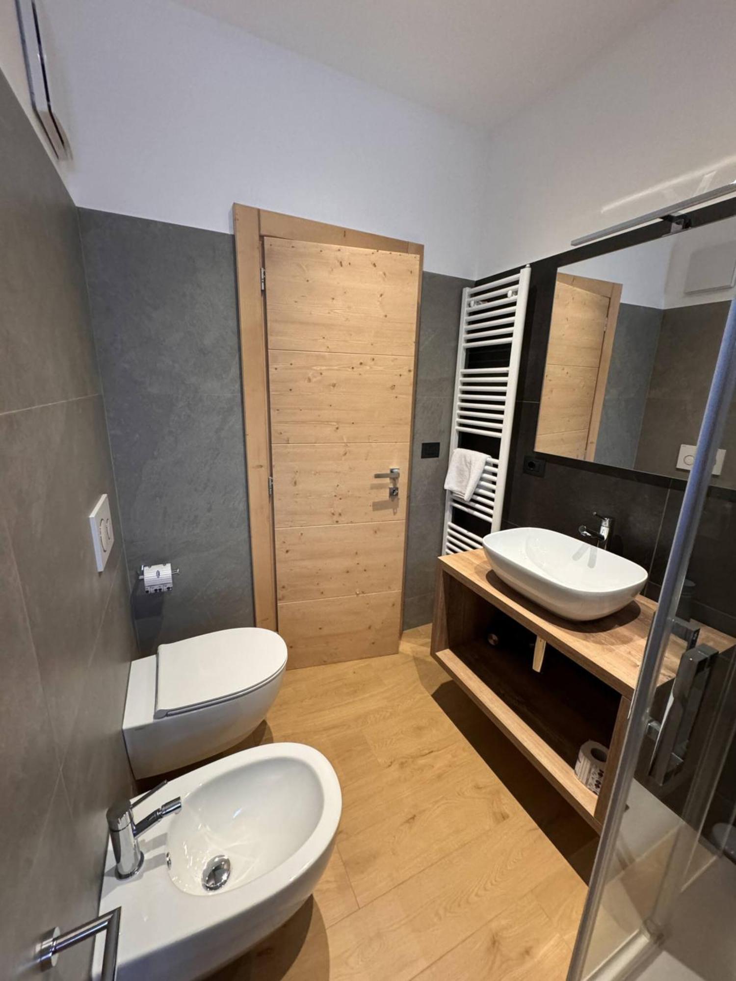 Appartamento Continental - 8 Posti Letto San Vito di Cadore Exteriör bild